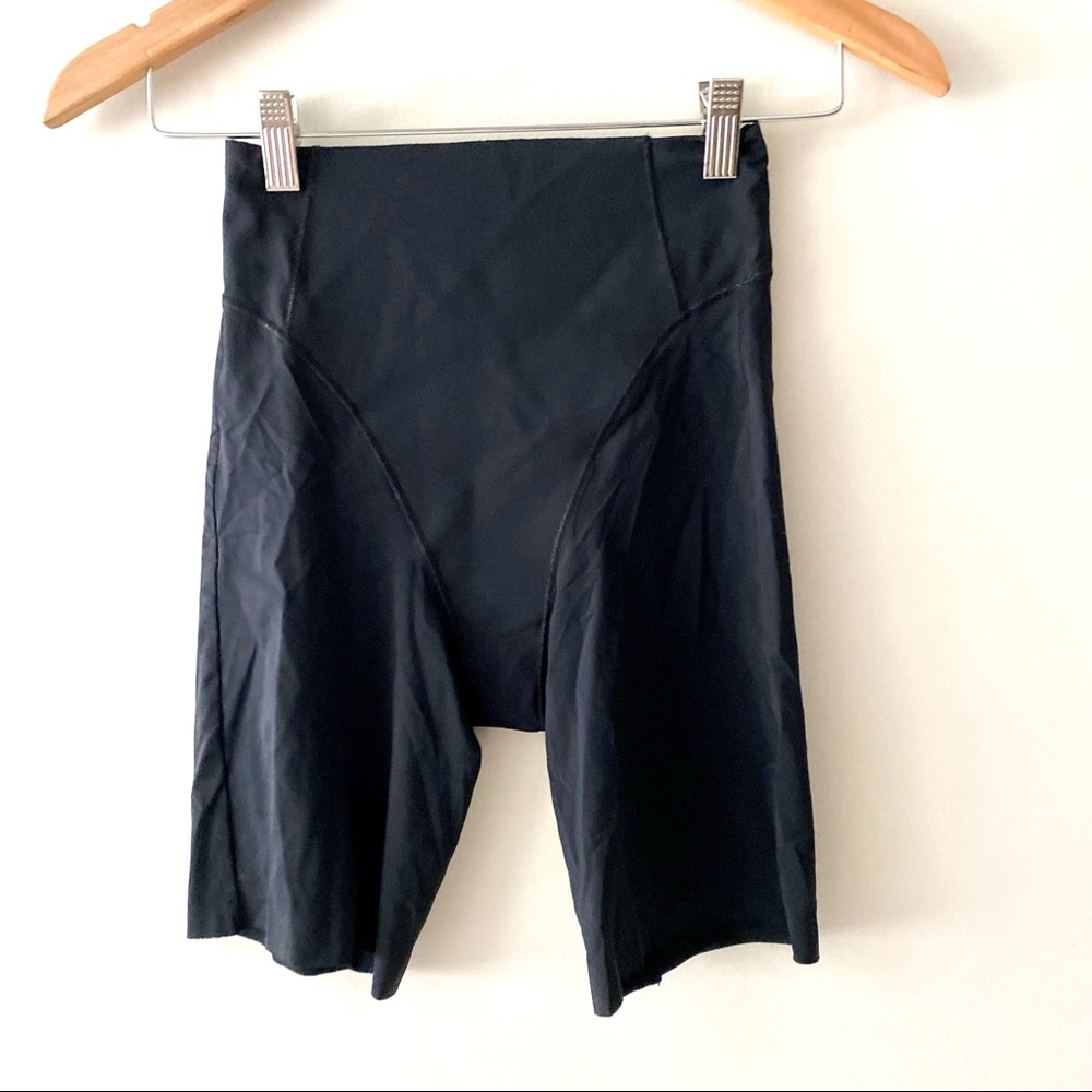 Compression Bike Shorts - Picture 4 of 9